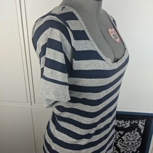 Old Navy Tops - Old Navy striped scoop neck tee Old Navy Tops - Old Navy striped scoop neck tee